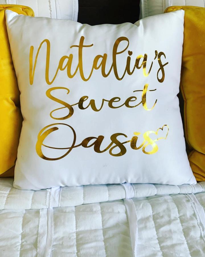 Natalia'S Sweet Oasis Leilighet Lucea Eksteriør bilde